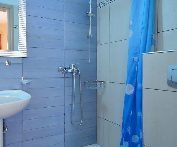 Liberty クリッシ・アモウディア